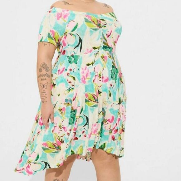 Torrid Women's Plus Size Mini Soft Off-Shoulder Skater Floral Dress - Picture 1 of 5